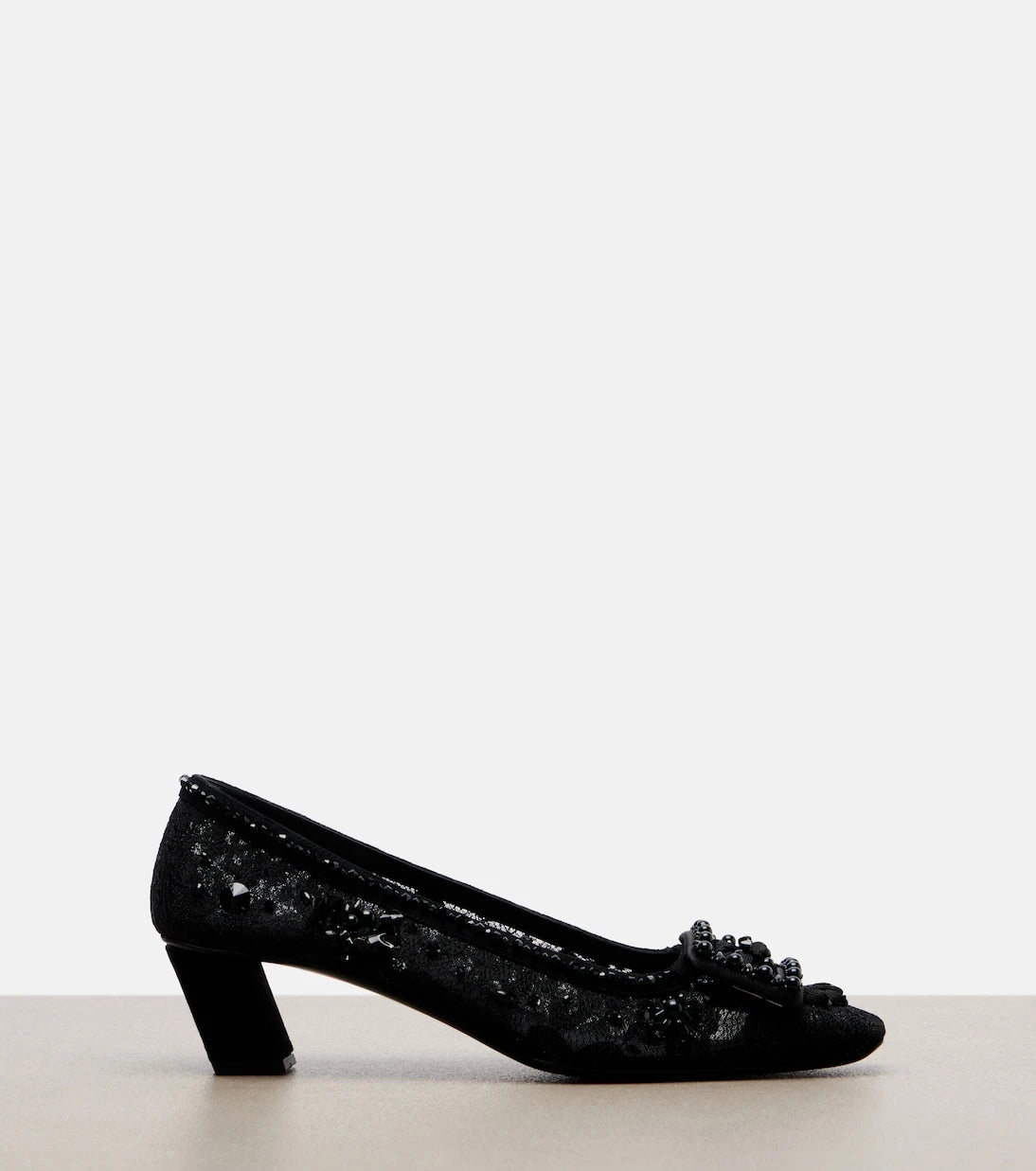 Roger Vivier - Belle Vivier embellished lace pumps