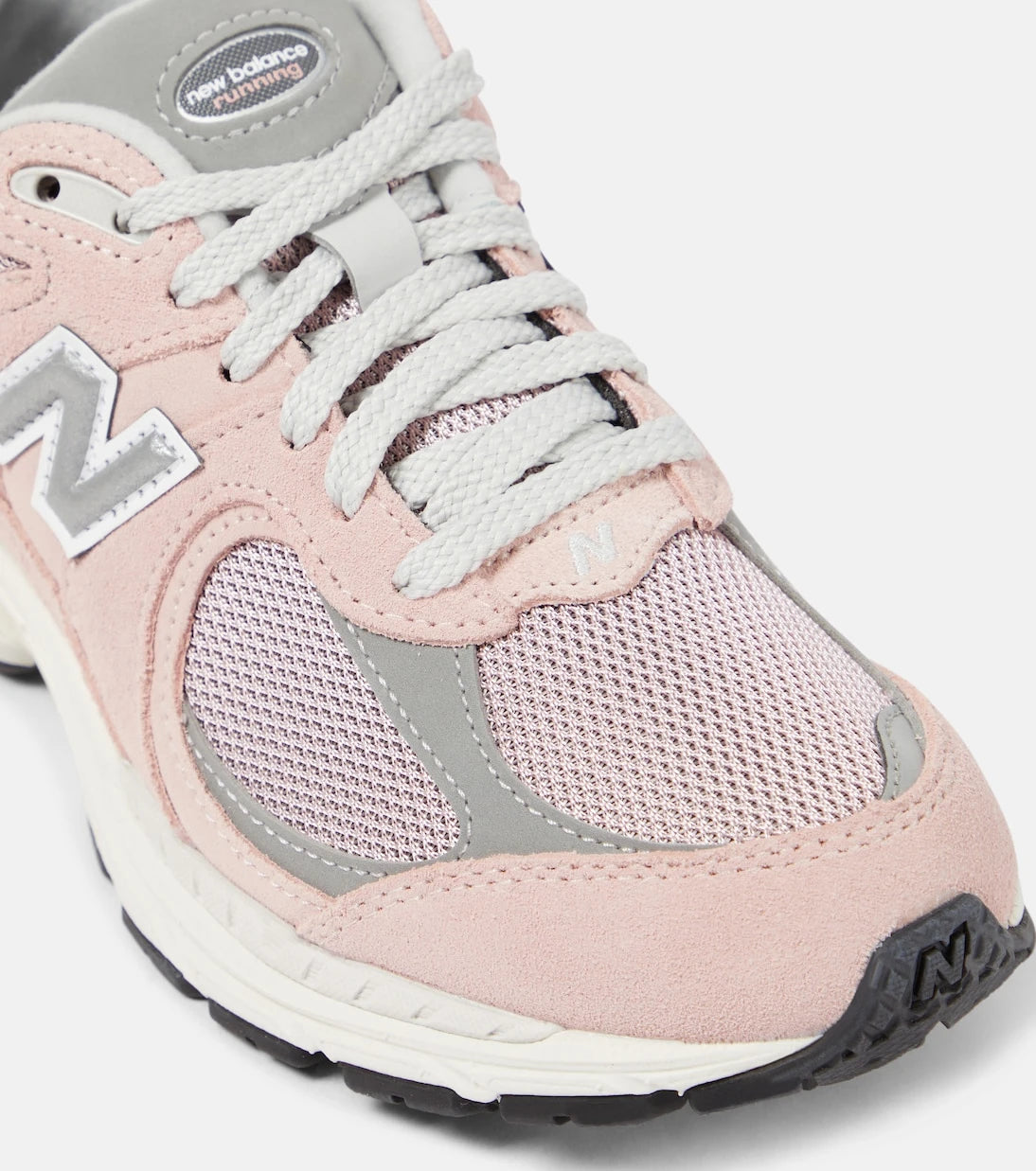 New Balance - أحذية رياضية 2002 بحواف من الشمواه