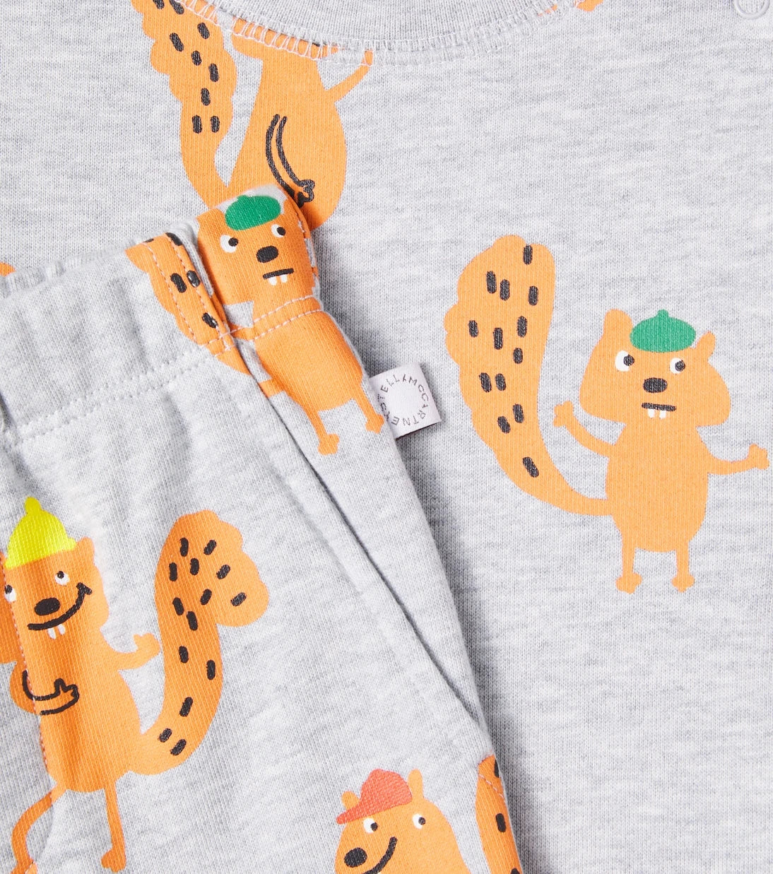 Stella McCartney Kids - طقم رياضي من القطن الجيرسيه المطبوع للأطفال الرُضّع