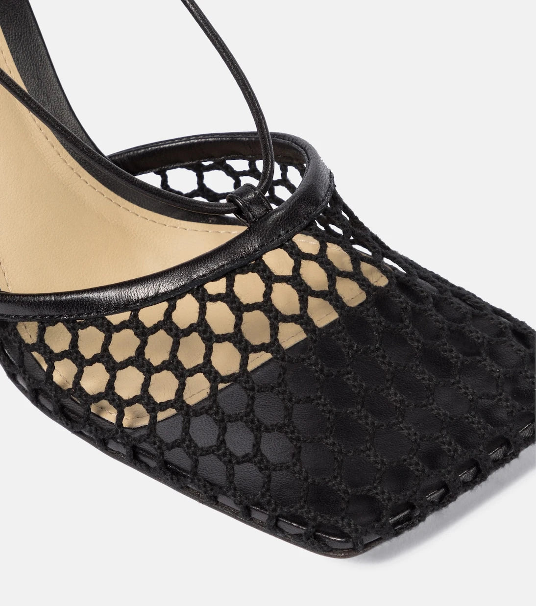 Bottega Veneta - حذاء بمضخة شبكي مزين بالجلد المطاطي