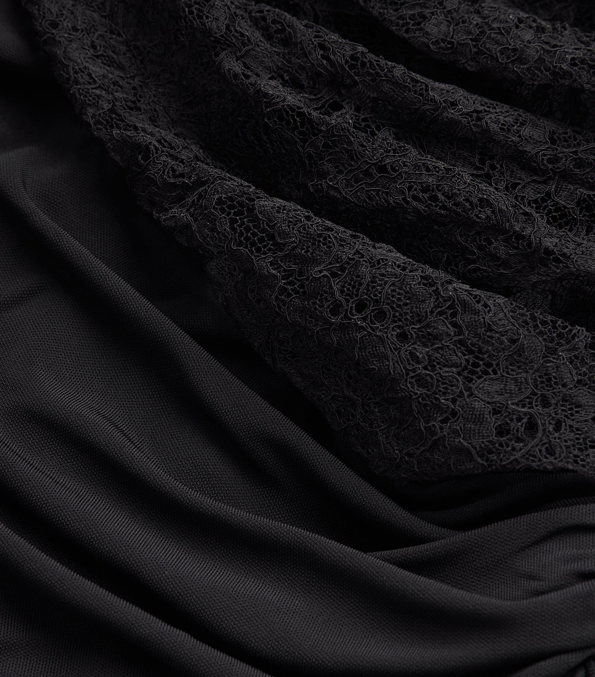 Black Lace-Bustier Strapless Salacia Gown