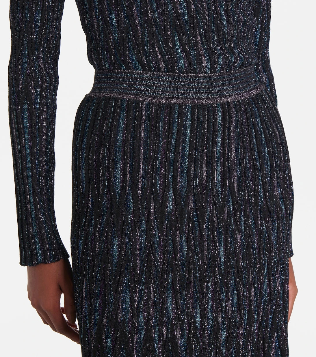 Missoni - تنورة ميدي بكسرات من قماش اللاميه