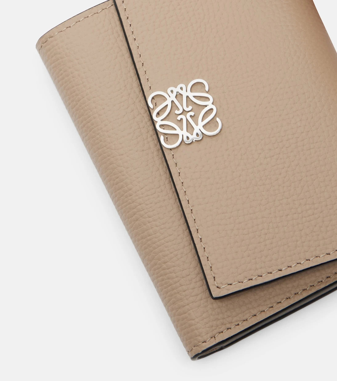 Loewe - حامل بطاقات Anagram صغير من الجلد