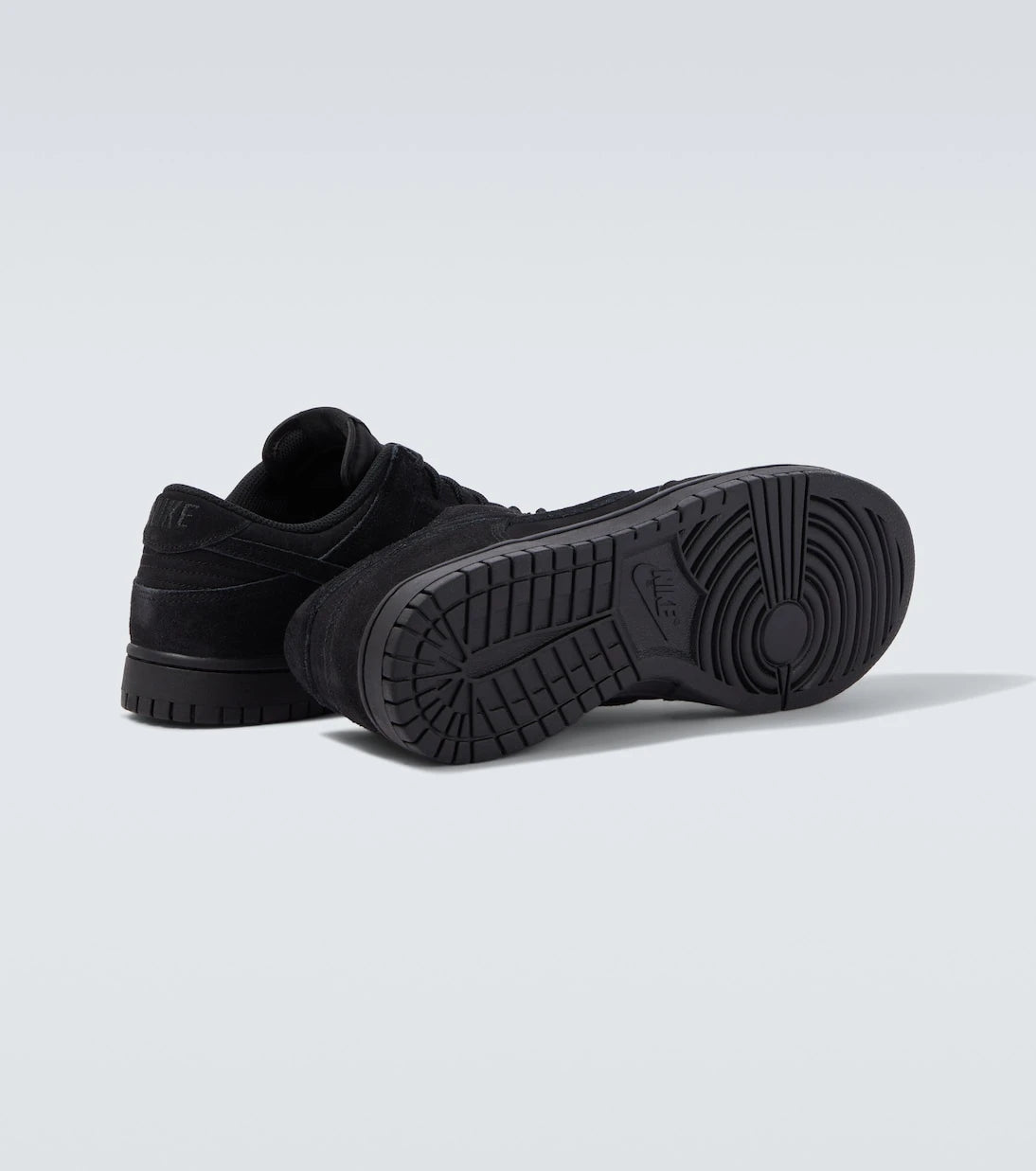 Nike - Dunk Low suede sneakers