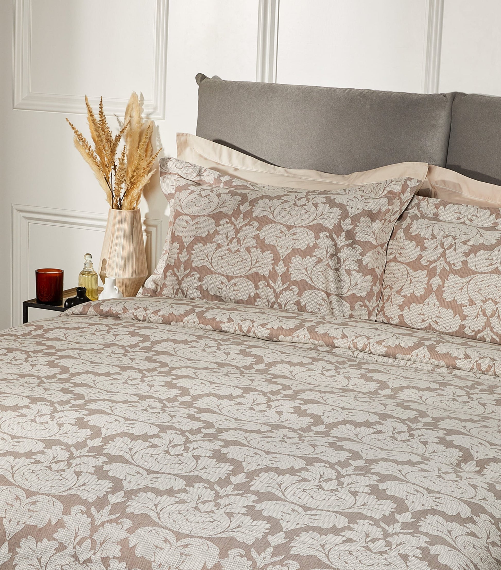 Versailles Super King Duvet Cover Set (260cm x 220cm)