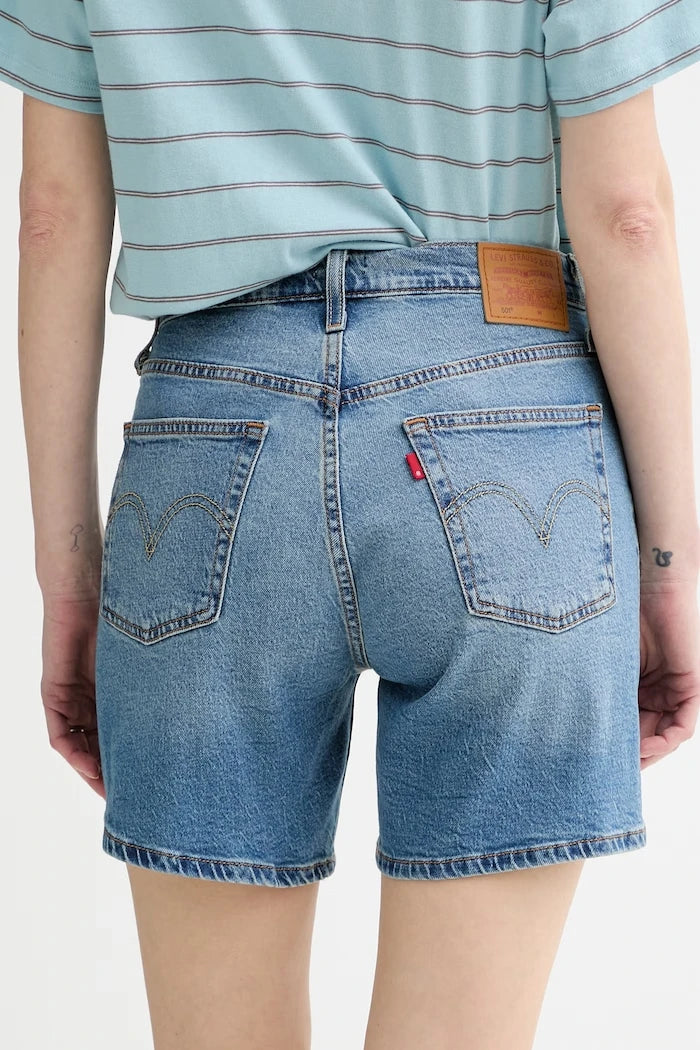 Levi's kadın denim şort 501® MID THIGH