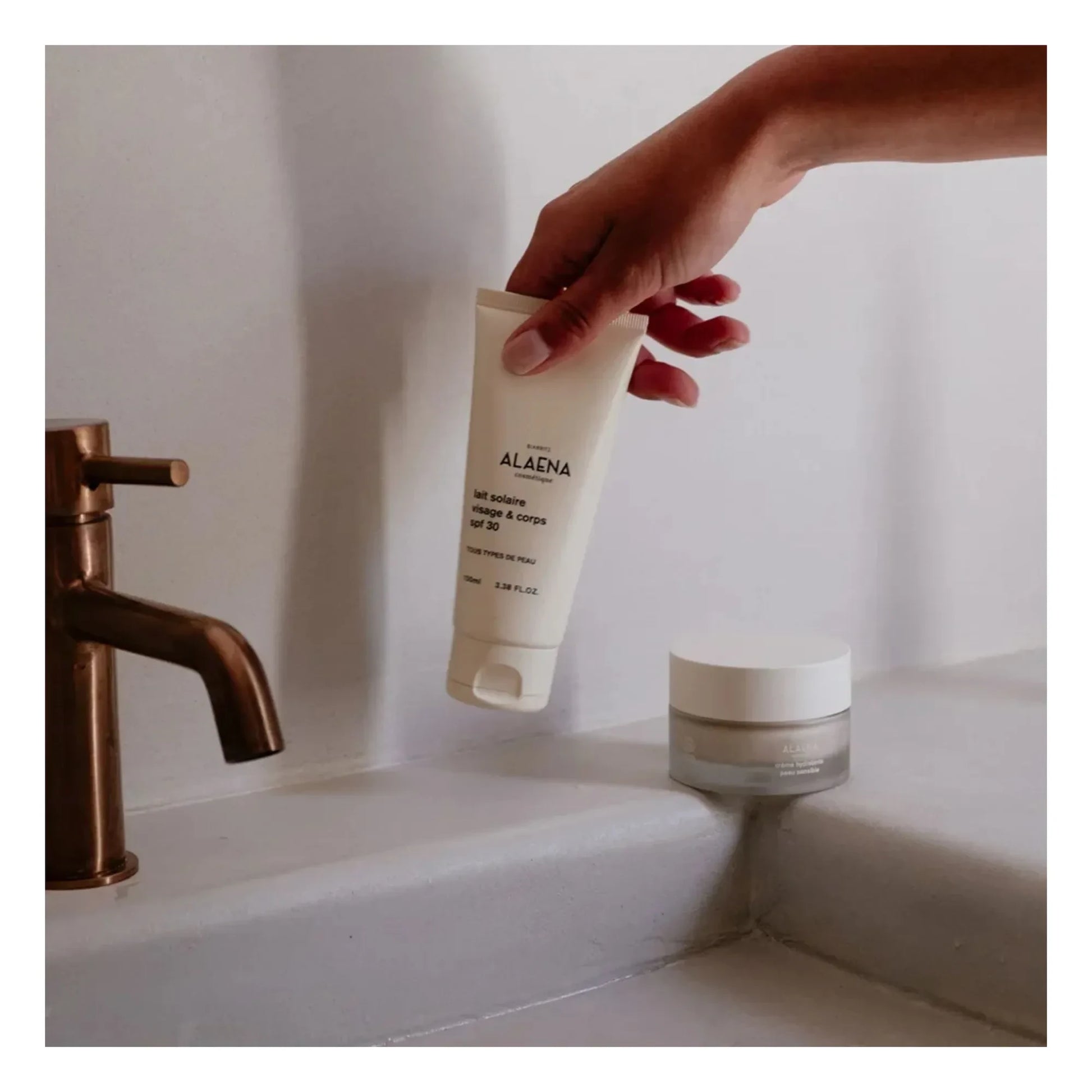 Alaena - Body and Face Sun Lotion SPF30 - 100ml