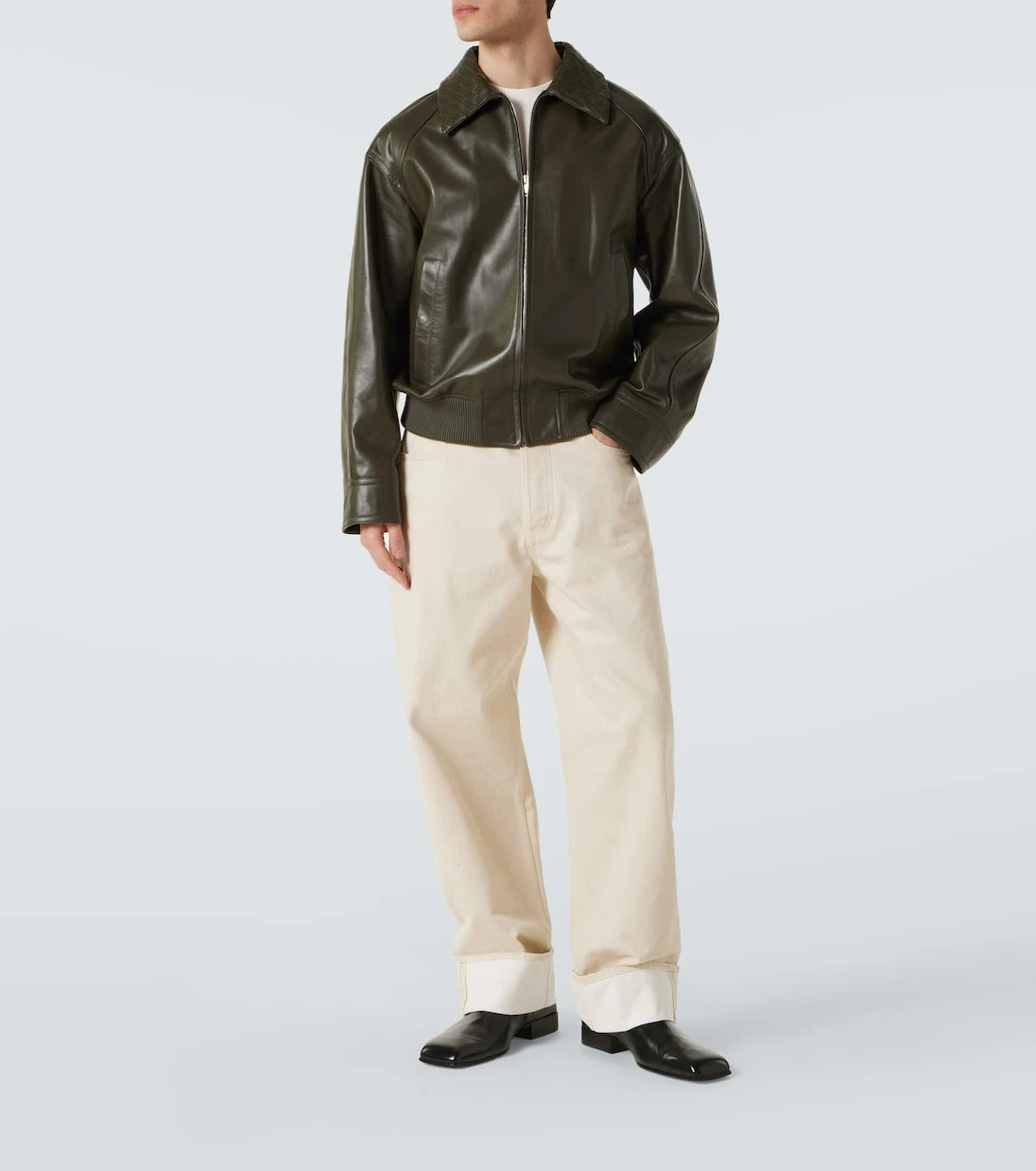 Bottega Veneta - جينز بأرجل واسعة ومزين بالترقيع