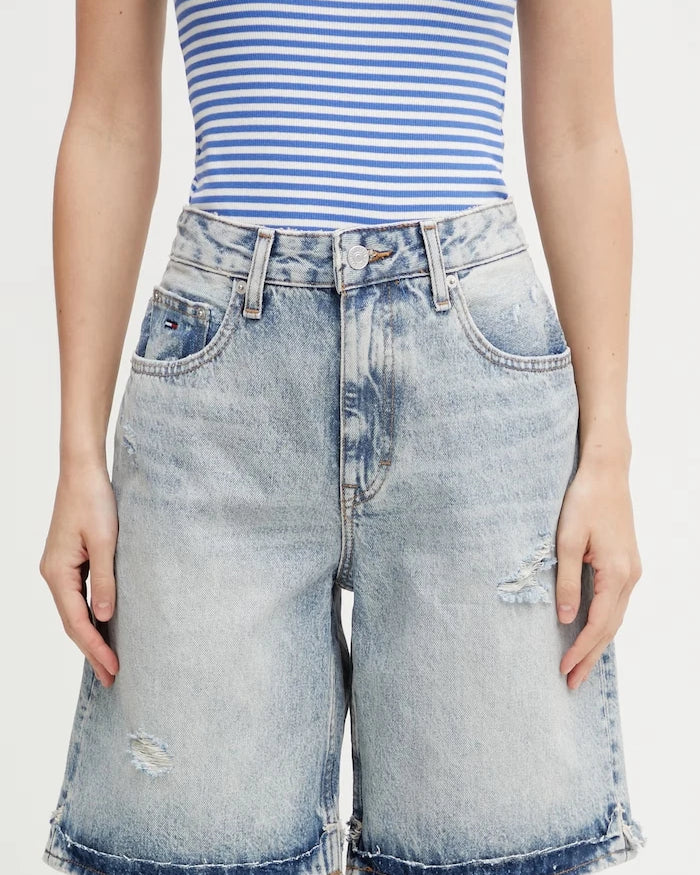 Tommy Jeans kadın denim kısa şort