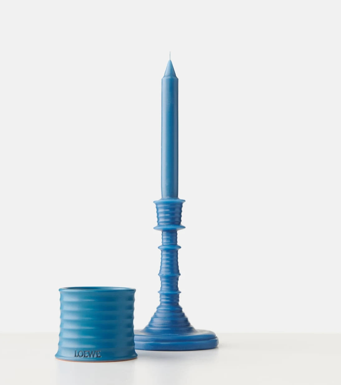 Loewe Home Scents - شمعة بخور معطرة