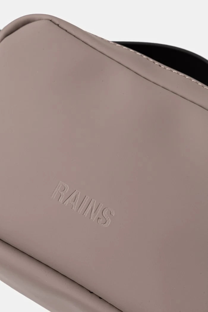 Rains чанта през рамо Box Bag Micro W3
