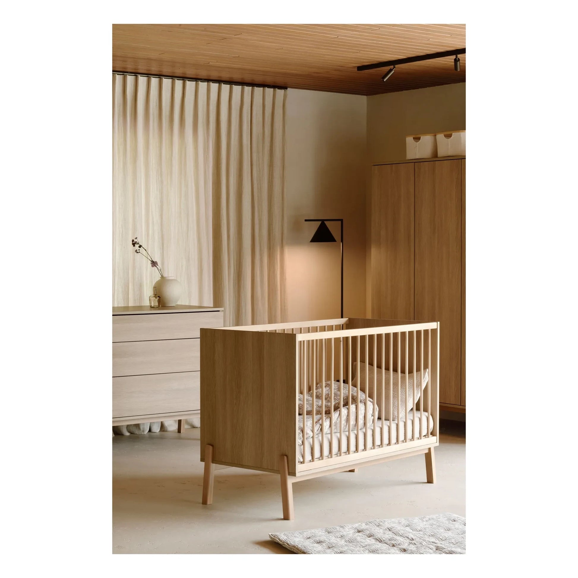 Quax - Ashi chest of drawers | Honey