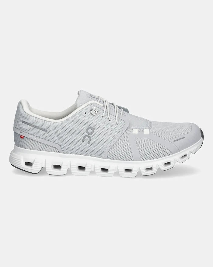 On CLOUD 6 Sneaker