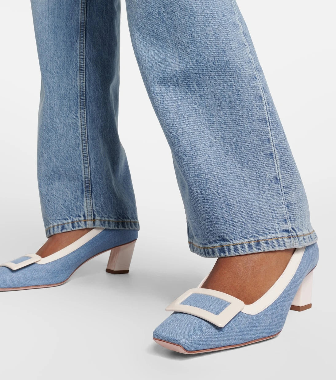 Roger Vivier - حذاء بيل فيفييه 45 من الكانفاس بكعب عالٍ