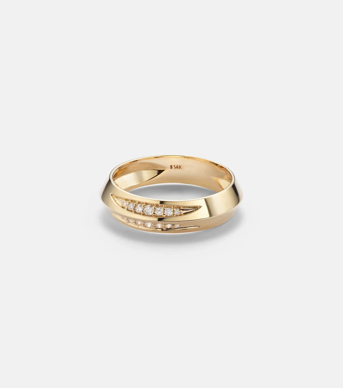 Stone and Strand - خاتم Knife Edge من الذهب عيار 14 قيراطًا مرصع بالألماس