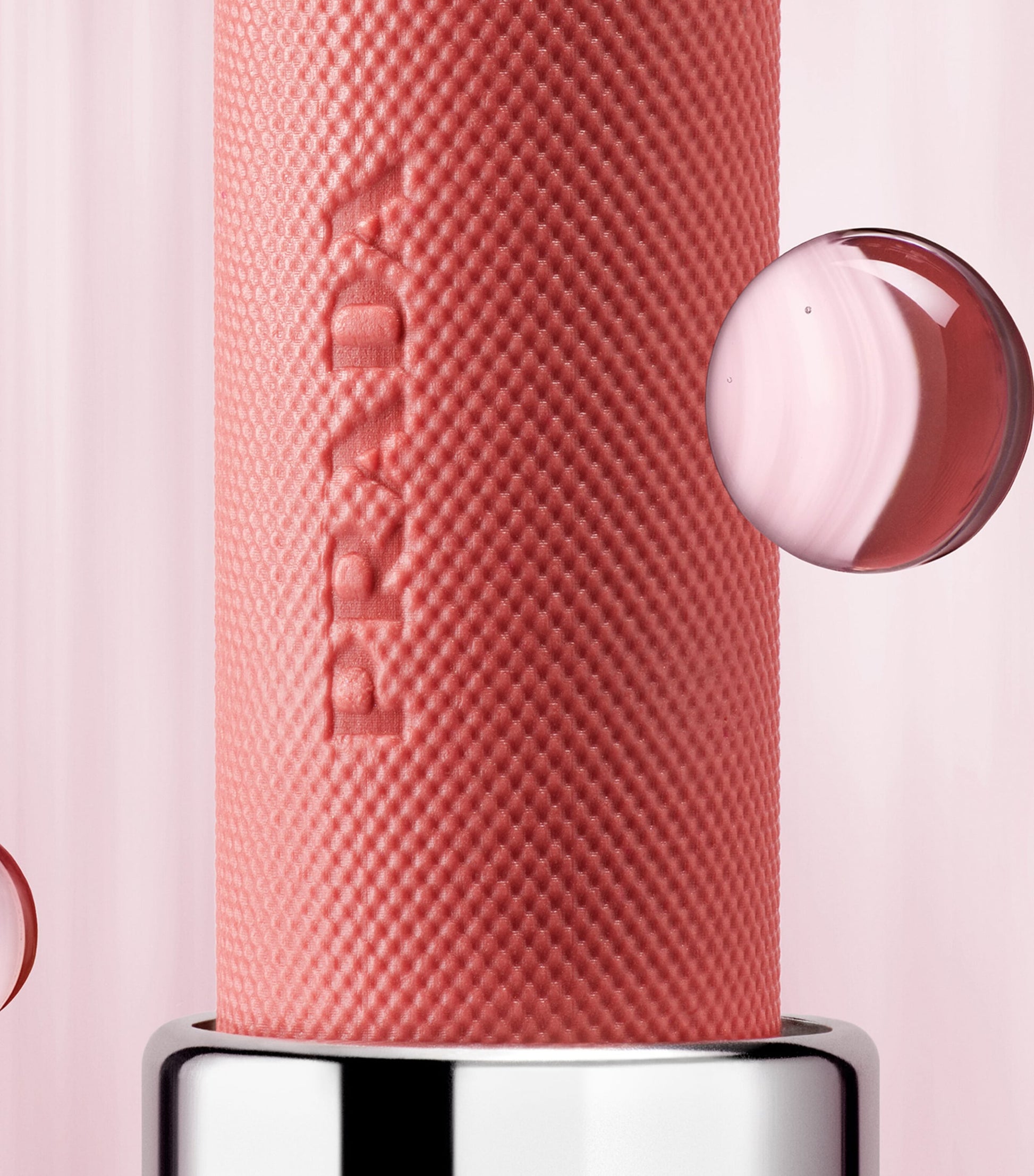 Light Glowing Lip Colour