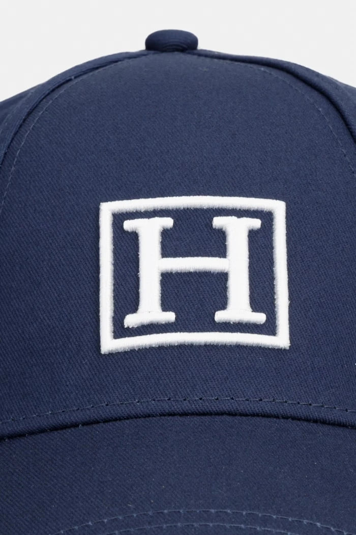 Памучна шапка с козирка Hackett London