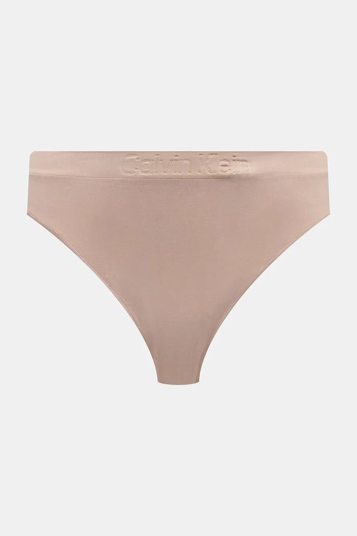 Calvin Klein Underwear kadın string külot 3’lü
