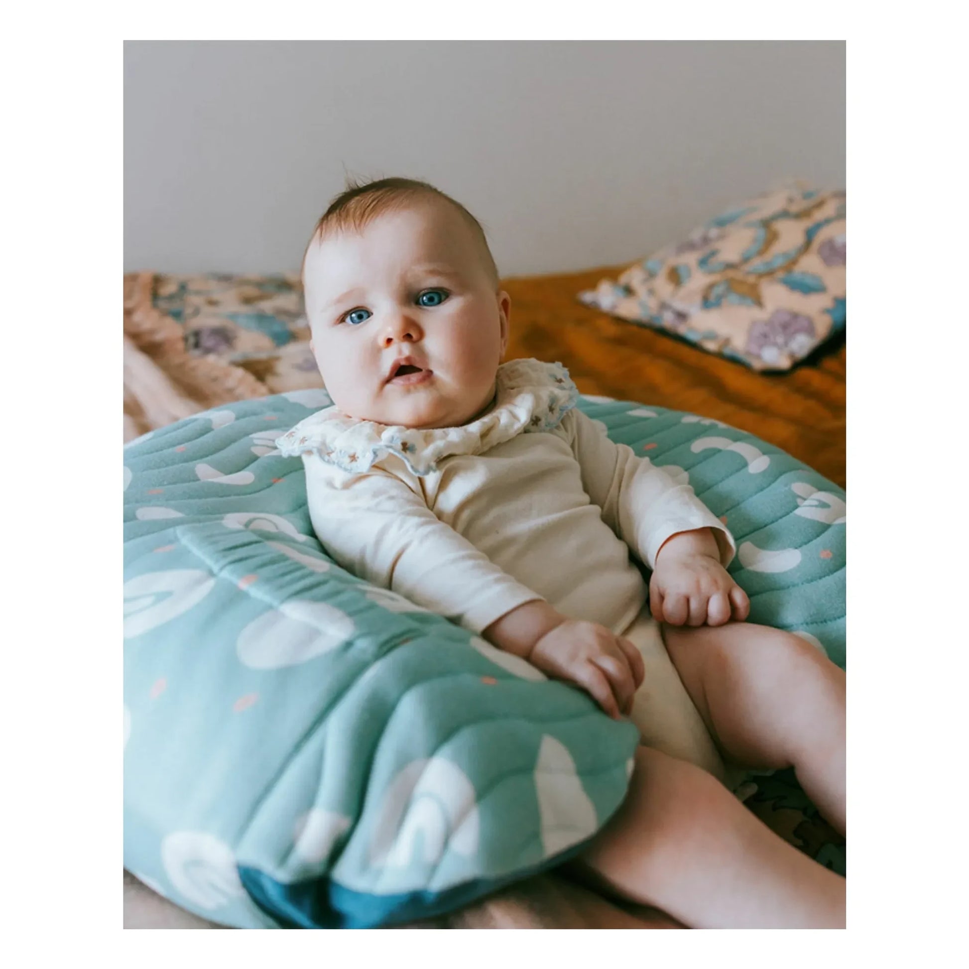 Mumade - Inflatable nursing cushion | Mint Green