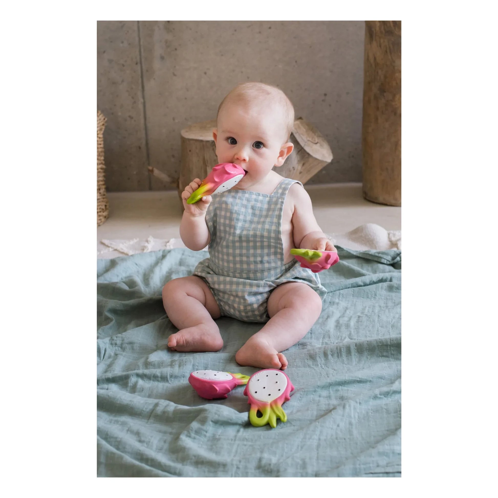 Oli & Carol - Fuscia the dragon fruit teething ring