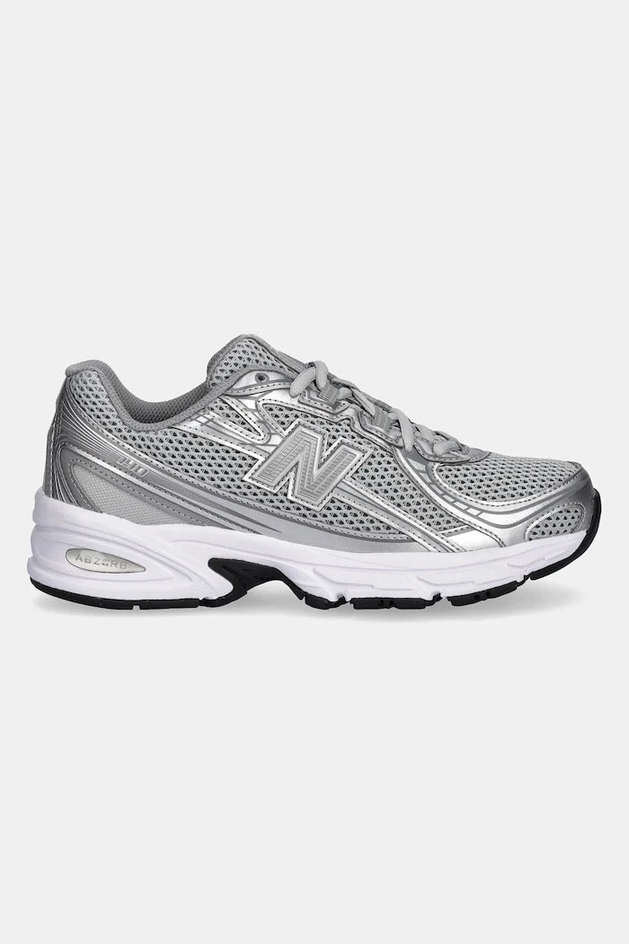 Маратонки New Balance 740
