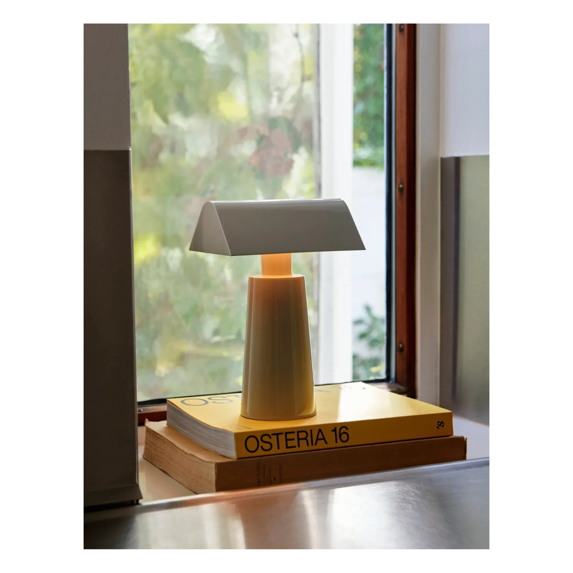& Tradition - Caret MF1 Portable Lamp | Dark grey