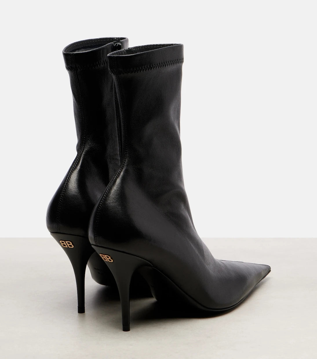 Balenciaga - Avenue 90 leather ankle boots