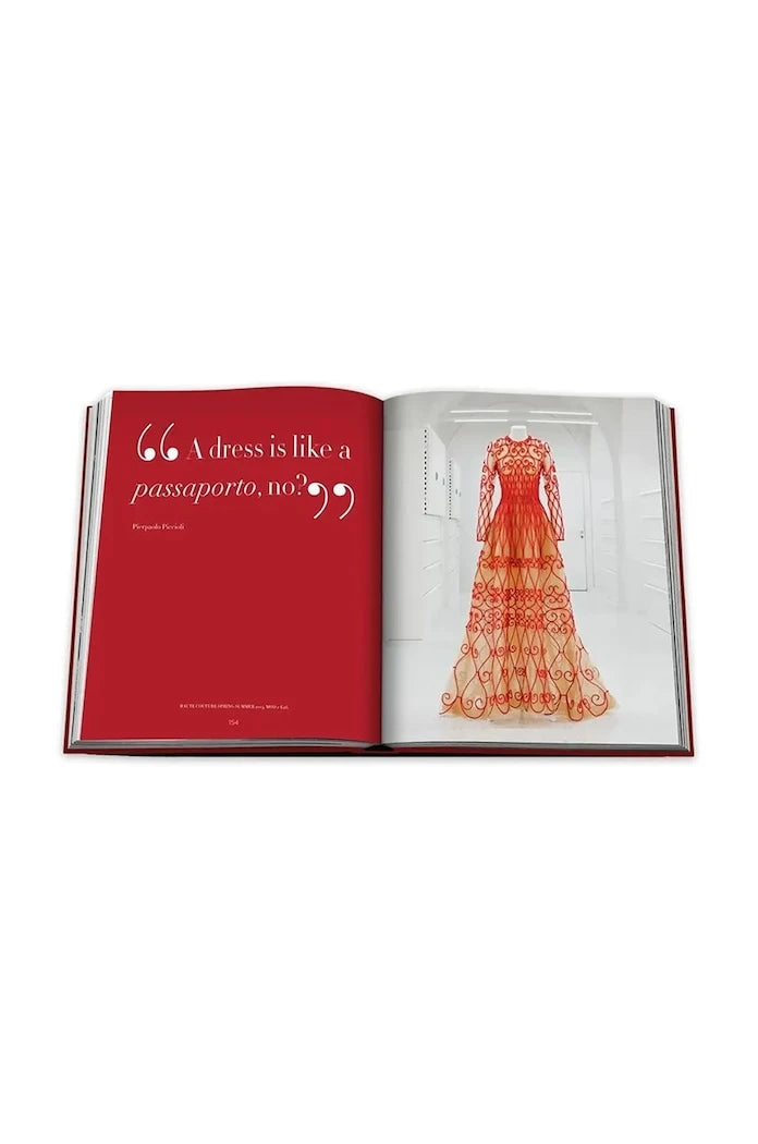Книга Assouline Valentino Rosso by Charlie Porter, English