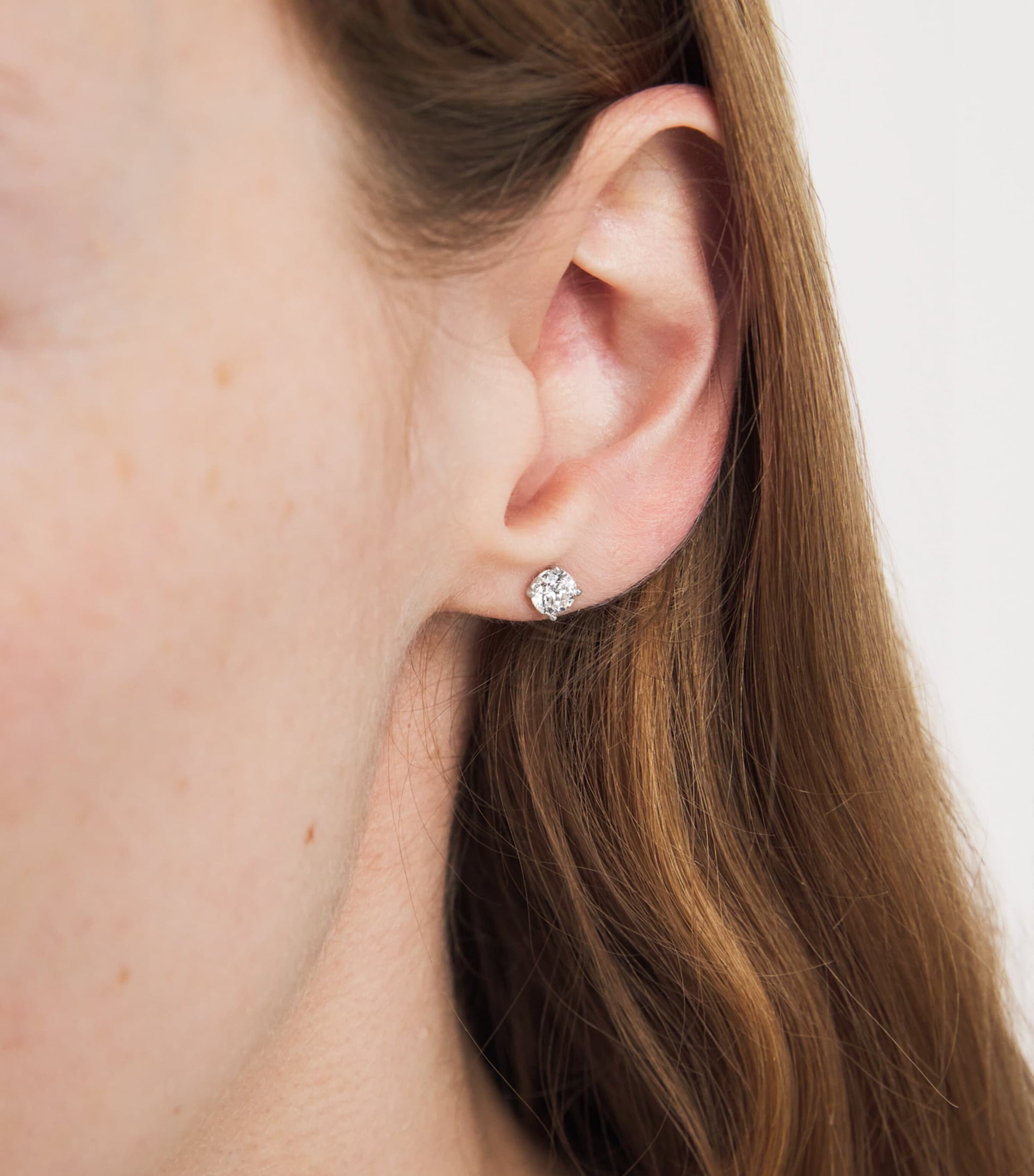 White Gold and Diamond Stud Earrings (1.00ctw)