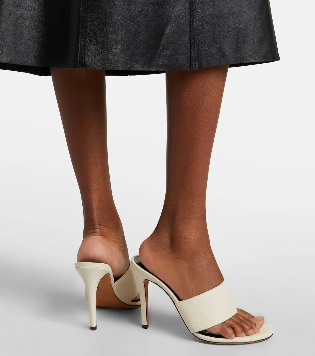 JUDE - Snug leather thong sandals
