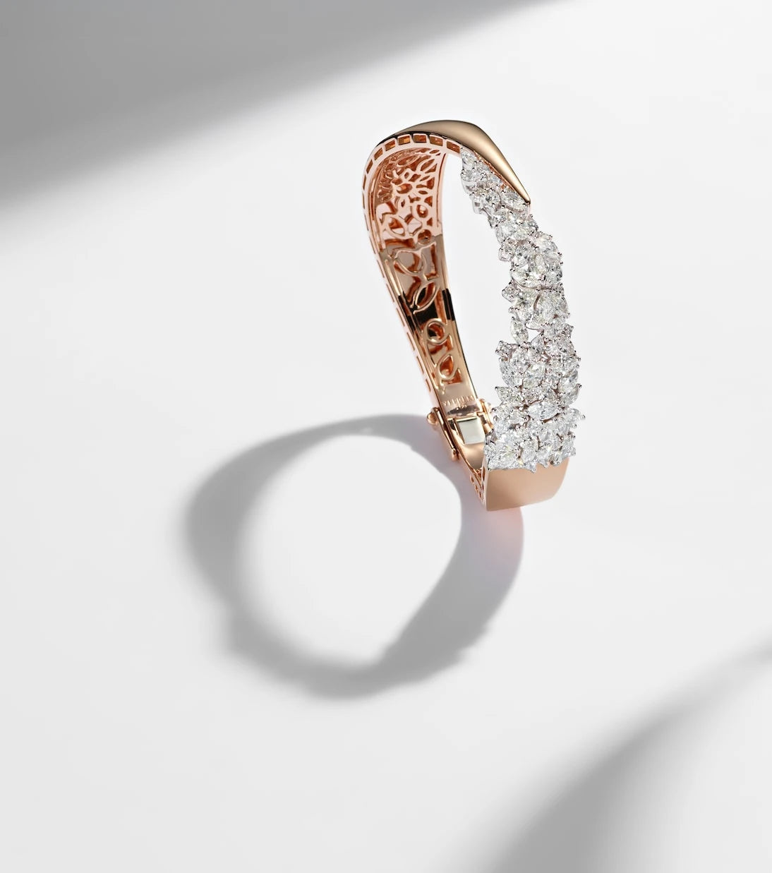 Yeprem - 18kt rose and white gold bracelet with diamonds