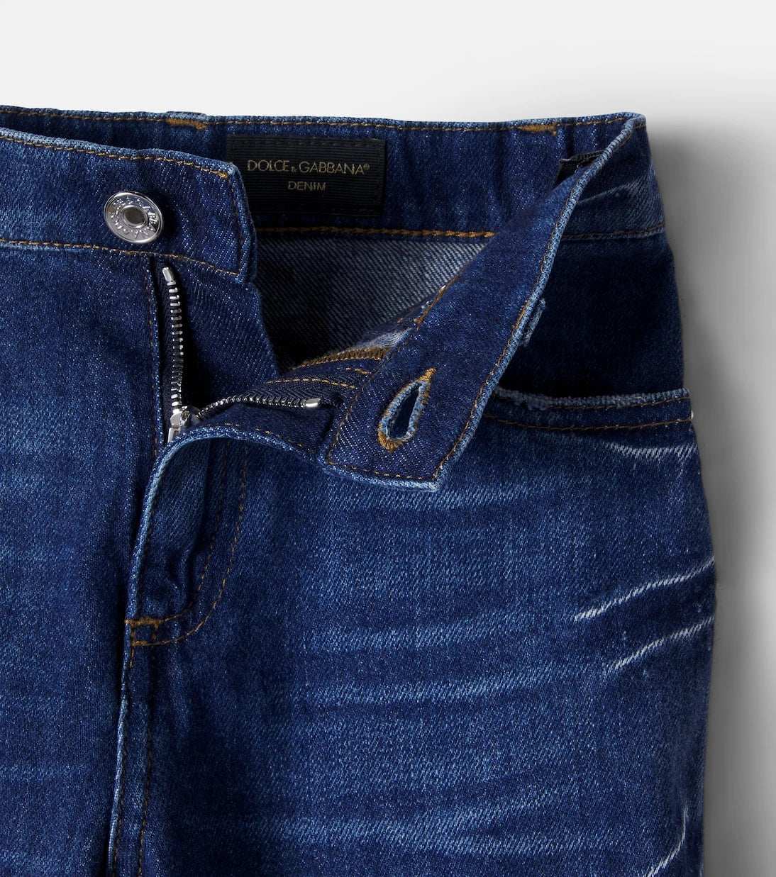 Dolce&Gabbana Kids - Logo appliqué denim shorts