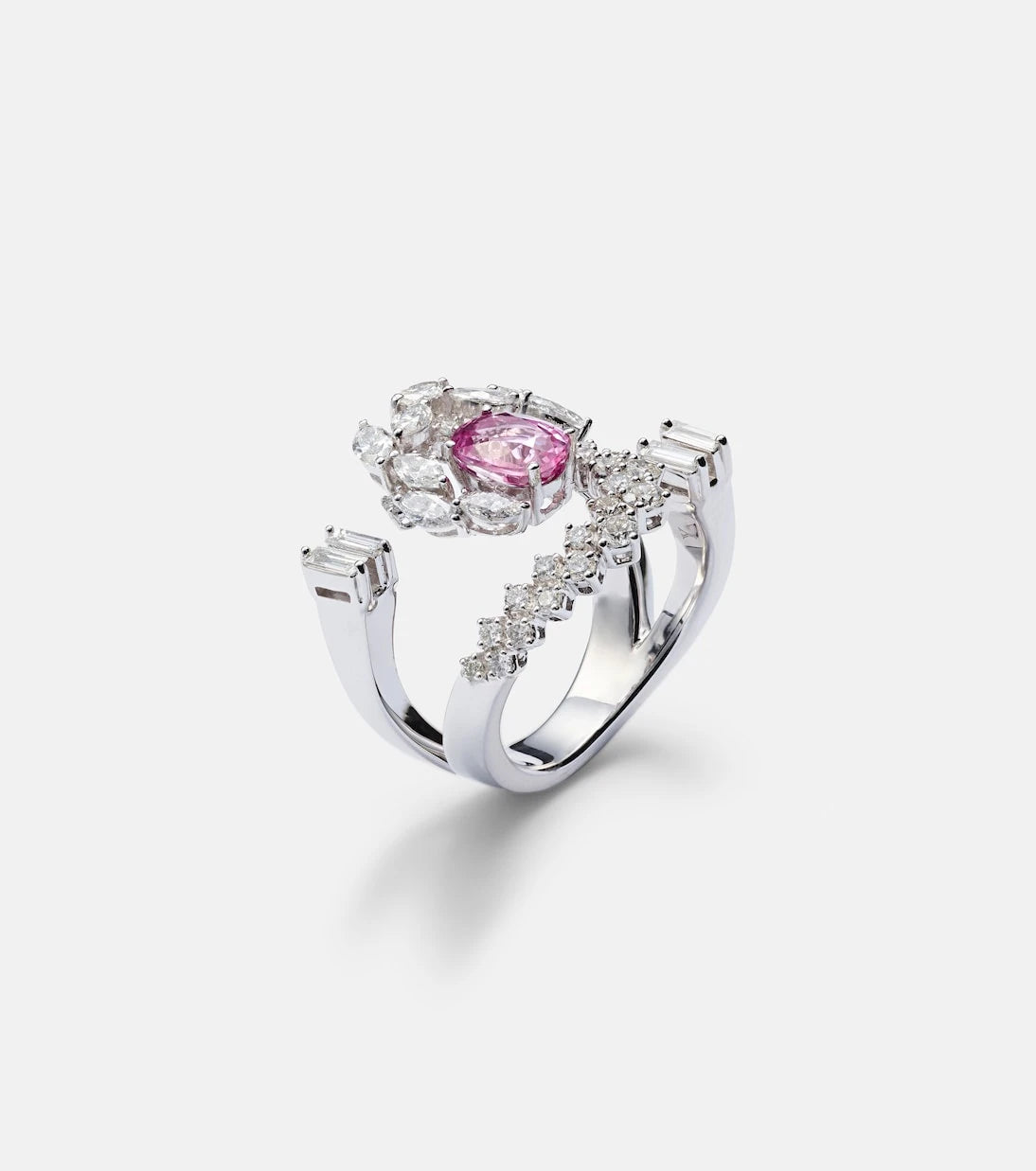 Yeprem - Reign Supreme 18kt white gold ring with diamonds and sapphire