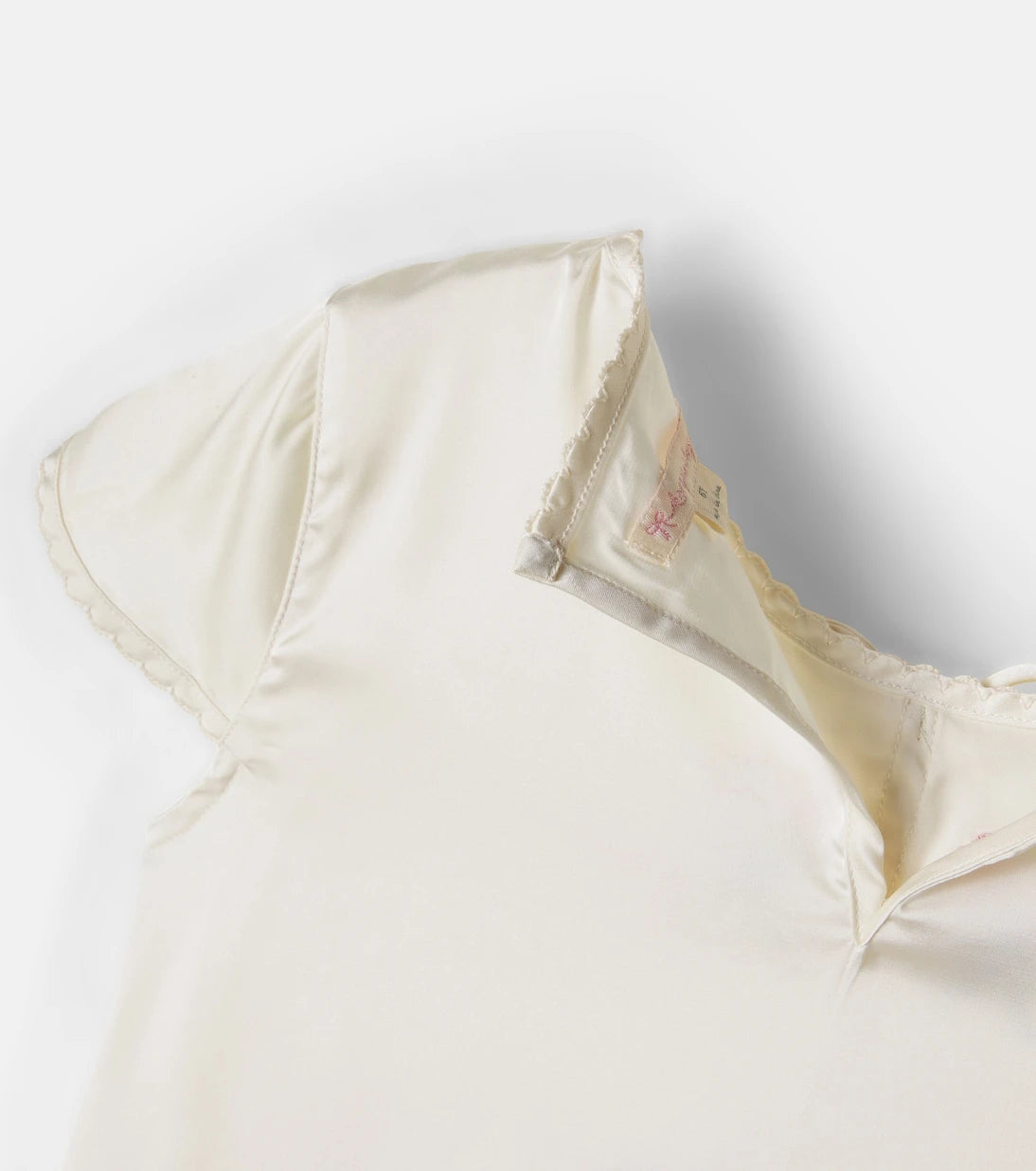 Konges Sløjd - Sheeny embroidered scalloped top