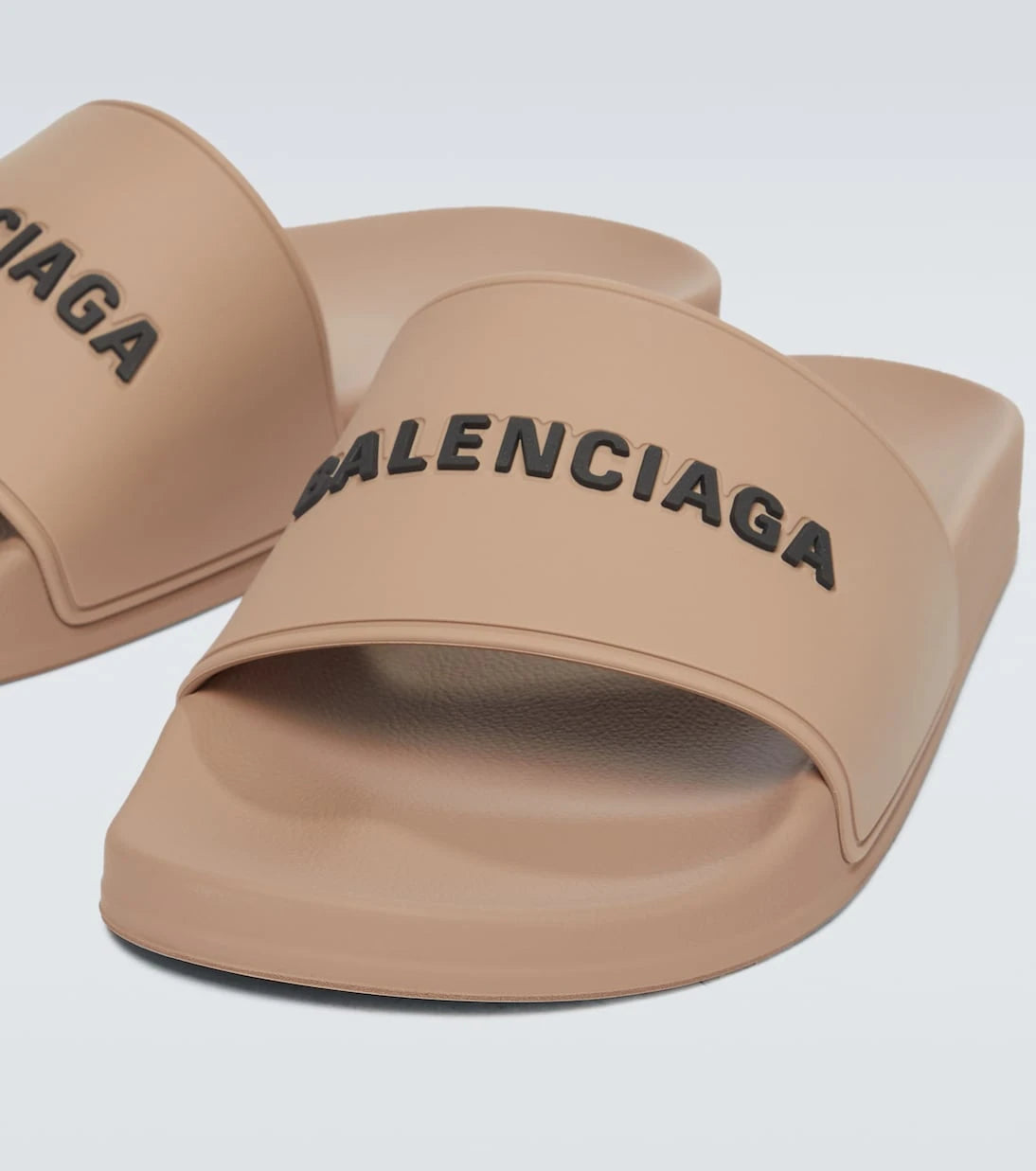 Balenciaga - نعال بول لوغو المطاطية
