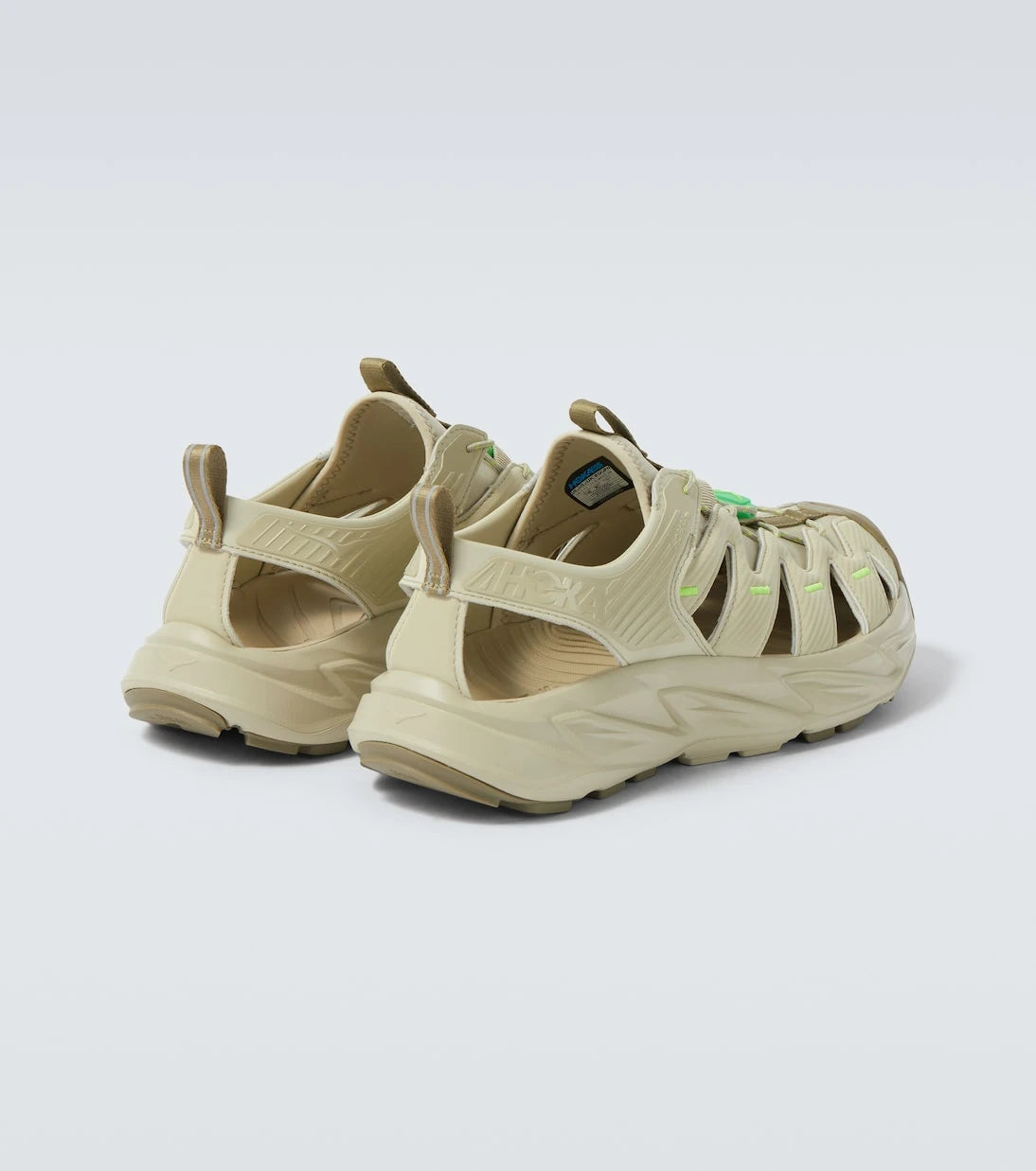 Hoka One One - أحذية هوبارا الرياضية