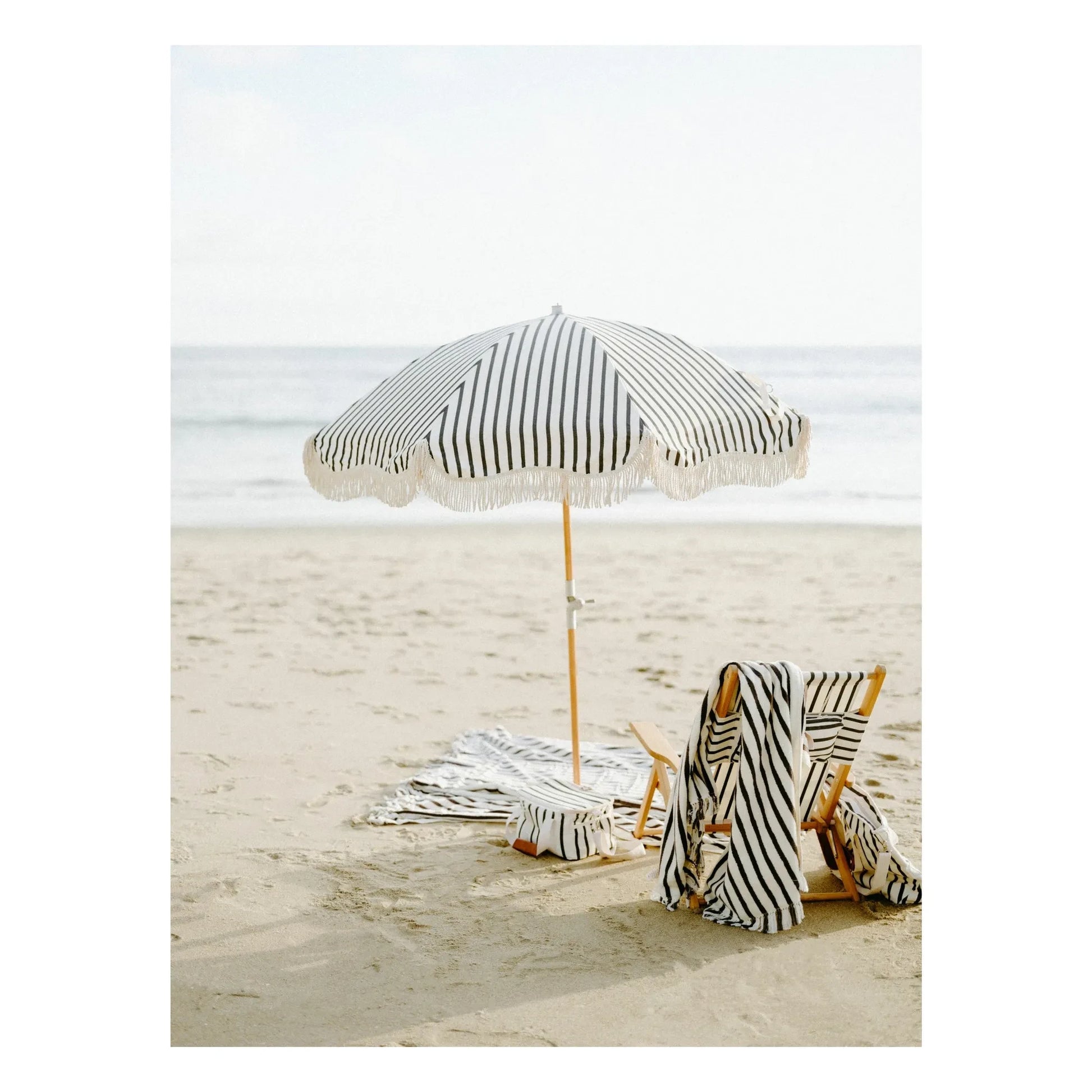 Business & Pleasure Co. - Premium fringed parasol | Black
