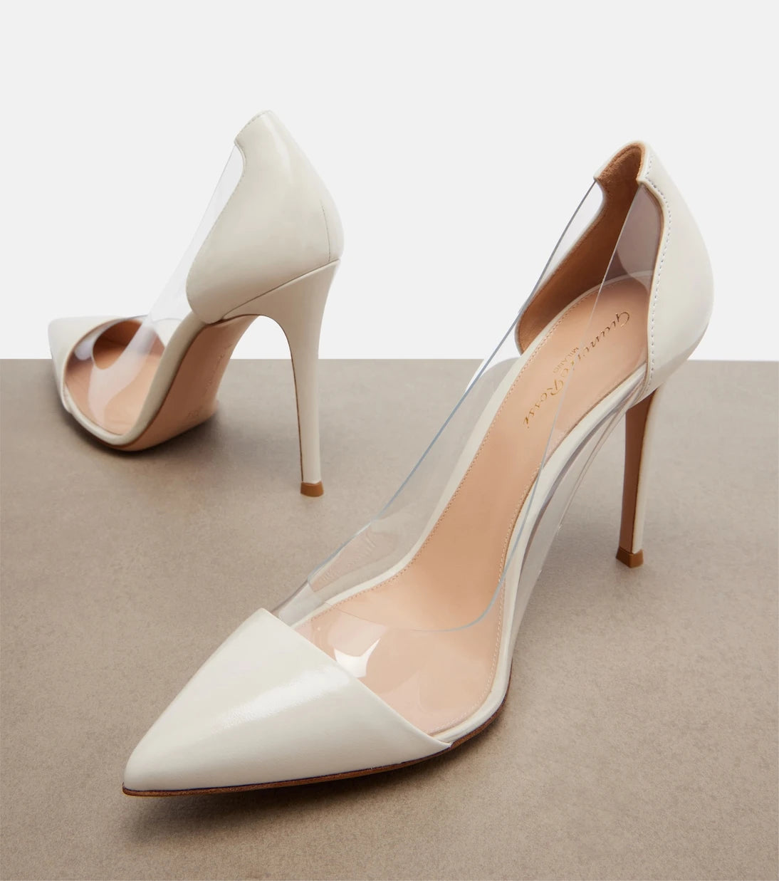 Gianvito Rossi - حذاء بكعب عالٍ من جلد لامع ومادة الـ PVC طراز Plexi