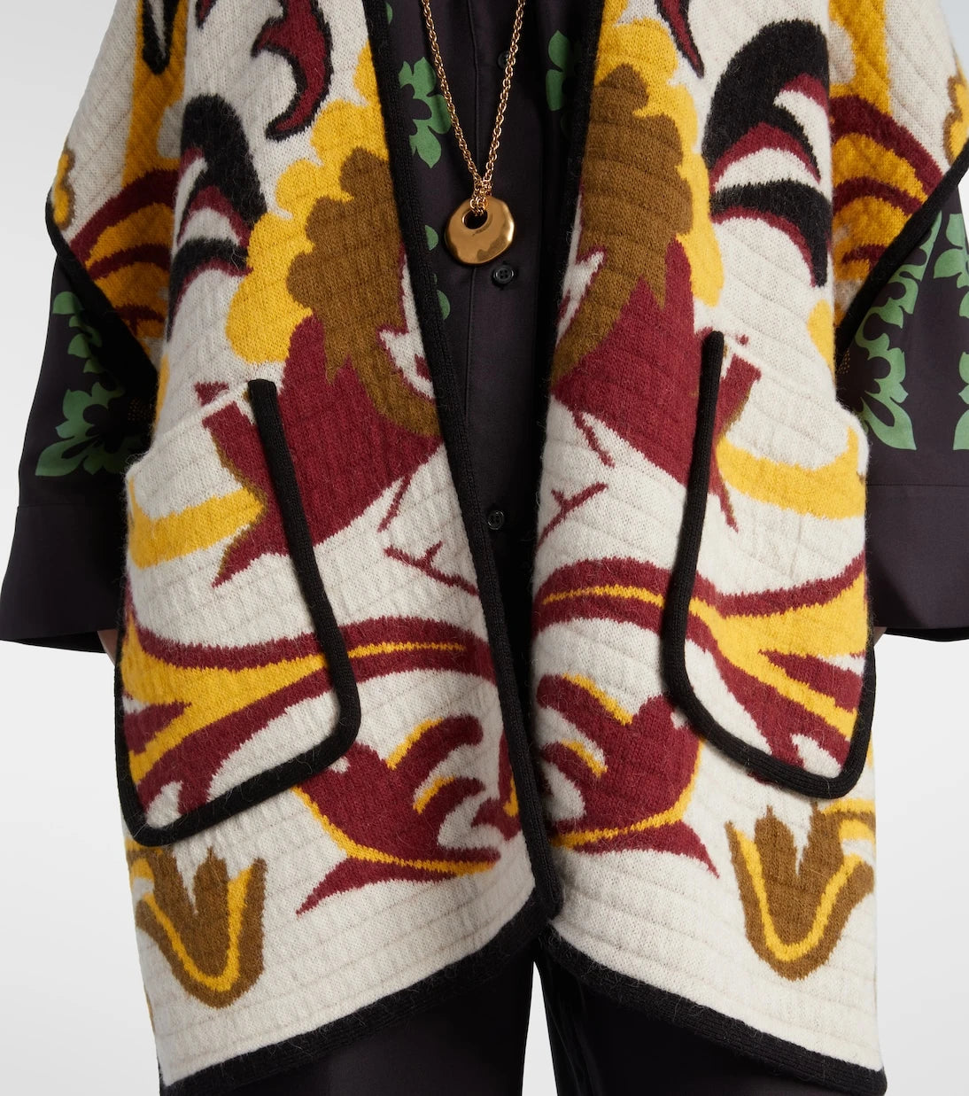 La DoubleJ - In My Power patterned cape