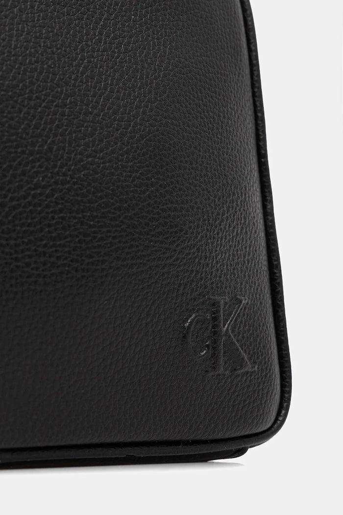 Calvin Klein erkek suni deri omuz çantası
