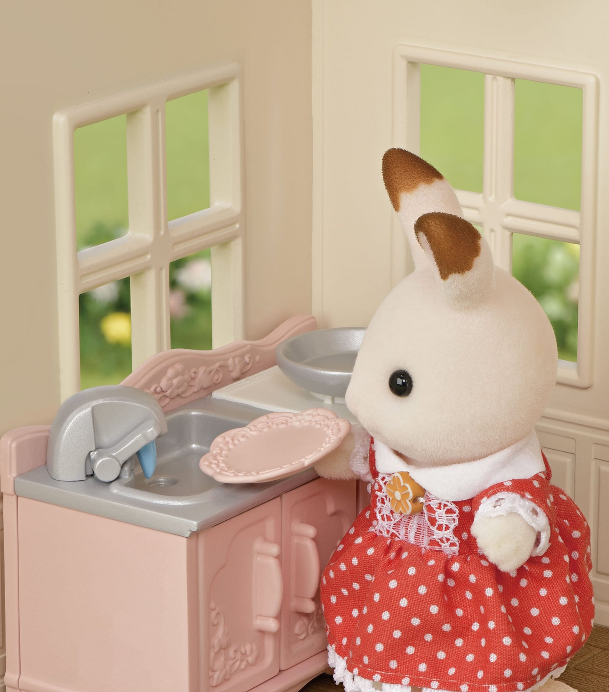 Sylvanian Families Red Roof Cosy Cottage