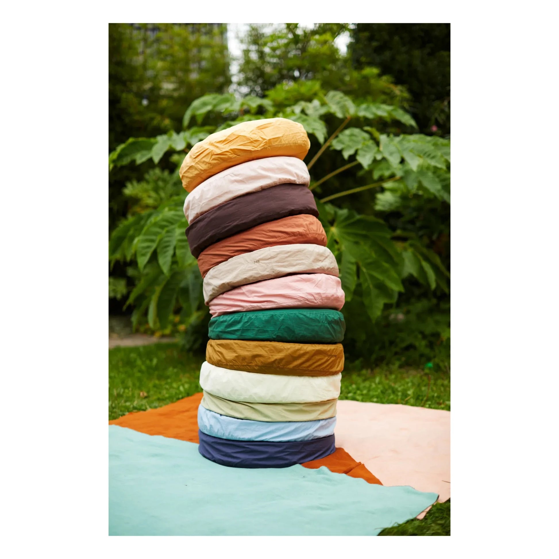 Suite 702 - Organic Cotton Percale Round Cushion | Powder pink