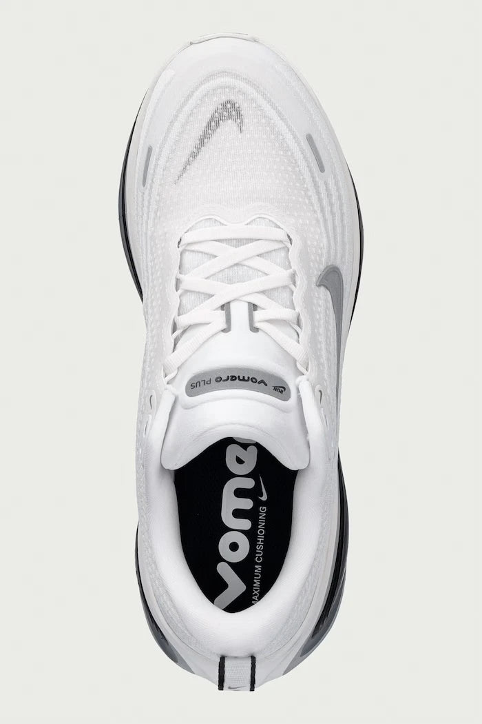 Nike erkek koşu ayakkabısı Vomero Plus