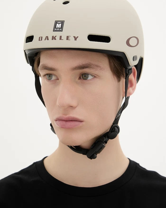 Oakley каска