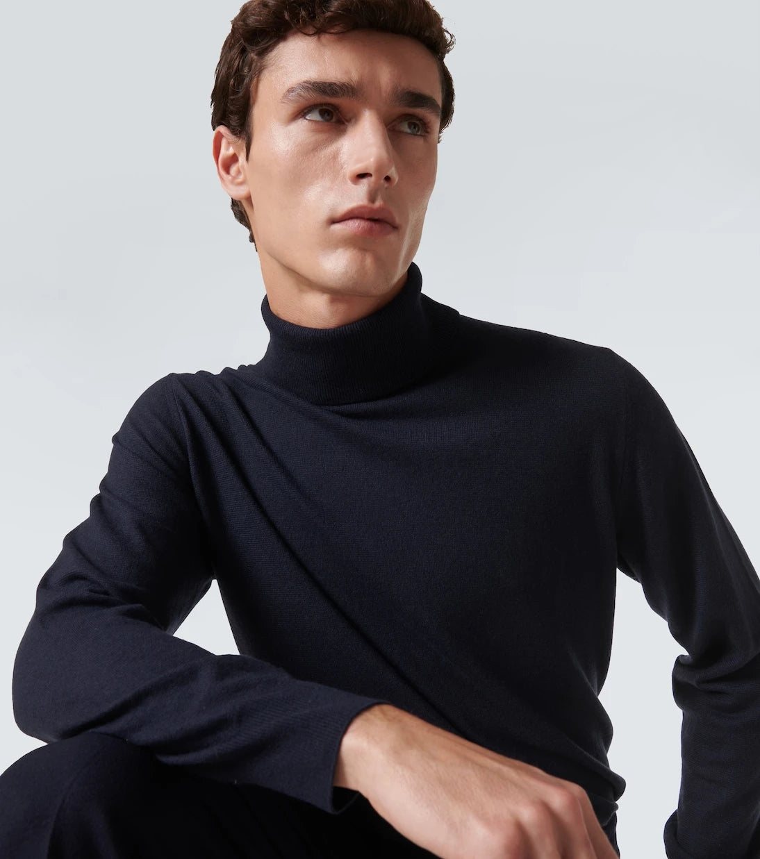Loro Piana - سترة عنق السلحفاة من الكشمير