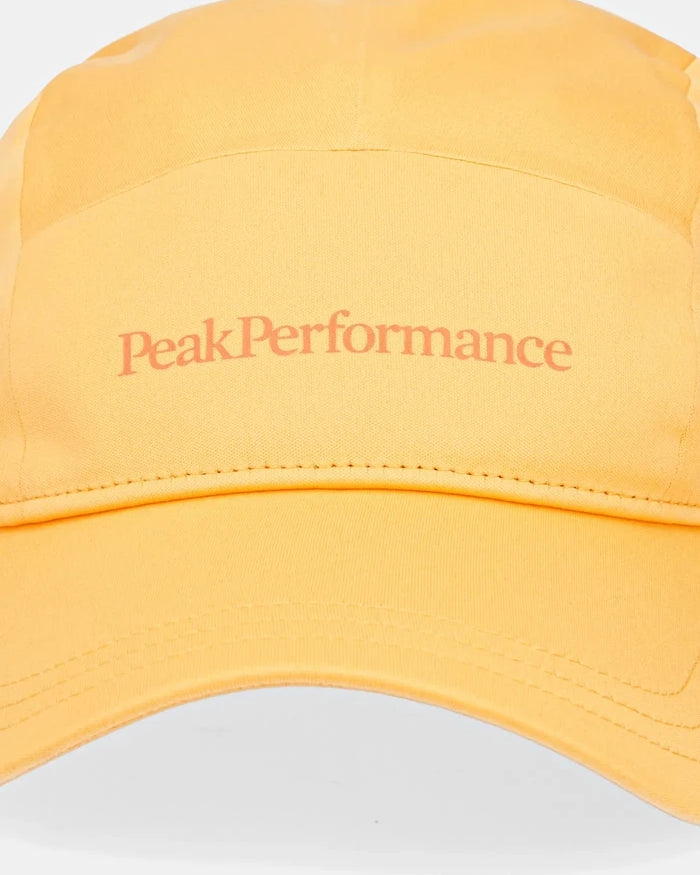 Шапка с козирка Peak Performance Tech Player