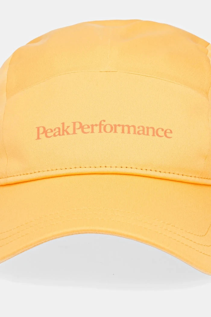 Шапка с козирка Peak Performance Tech Player