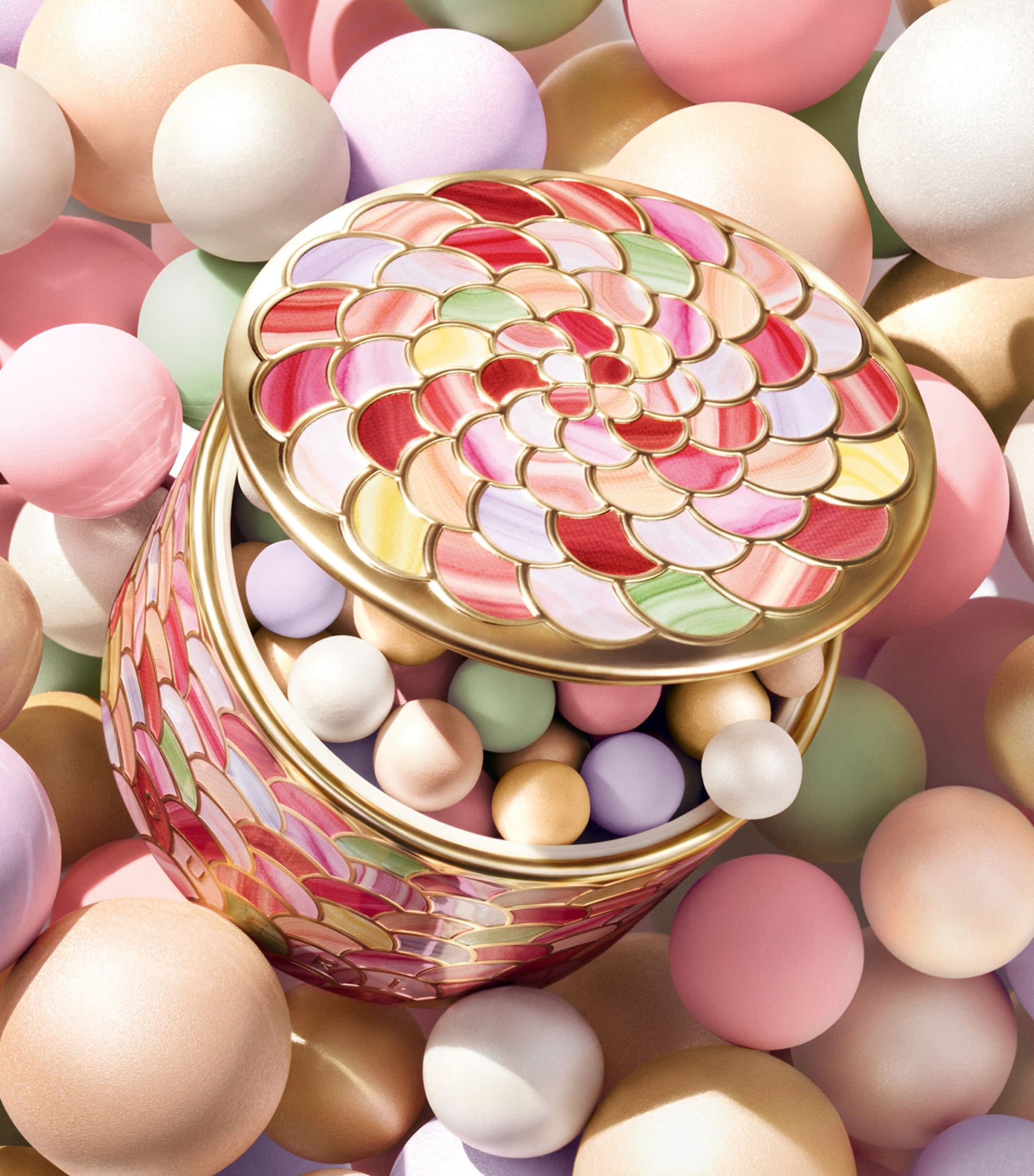 Météorites Light-Revealing Pearls of Powder