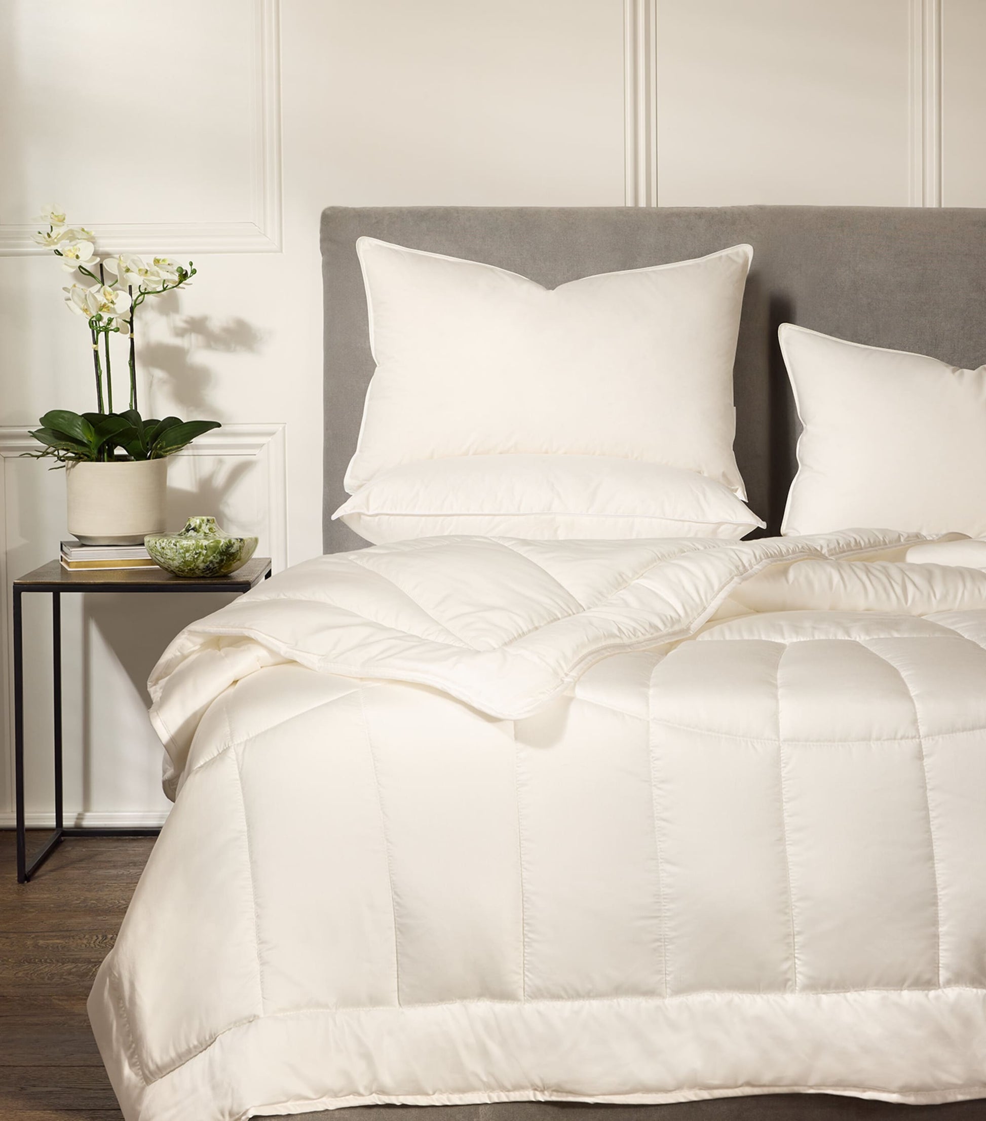 Medium/Firm 90% Hungarian Goose Down Pillow (50cm x 75cm)