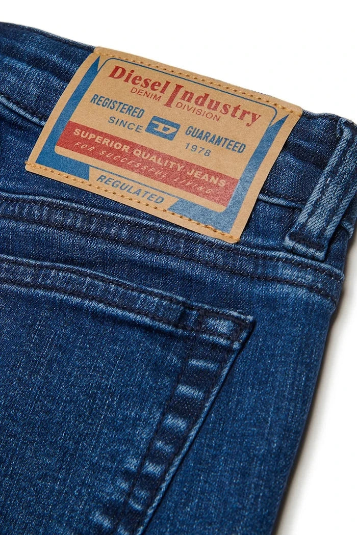 Детски дънки Diesel D-ARRY-J TROUSERS